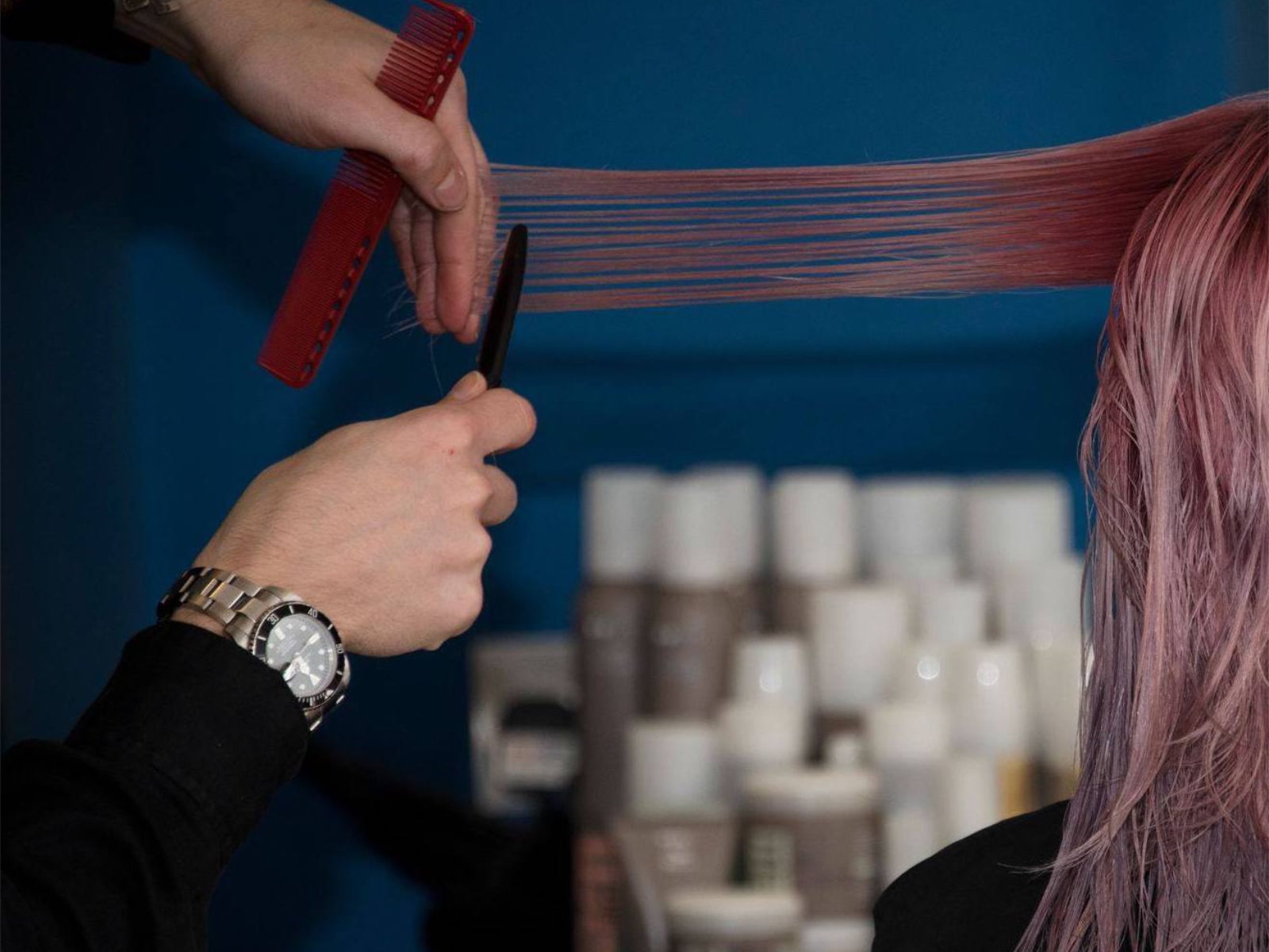 What to Expect from a Hairdressing Academy Curriculum